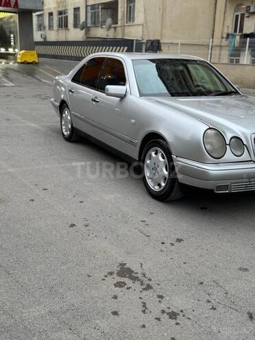 Mercedes E 230 1997, 329,000 km - 2.3 l - Xırdalan