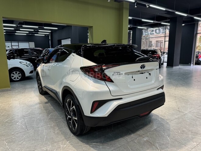 Toyota C-HR 2022, 60,000 km - 1.8 l - Bakı