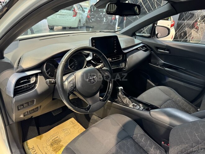 Toyota C-HR 2022, 60,000 km - 1.8 l - Bakı