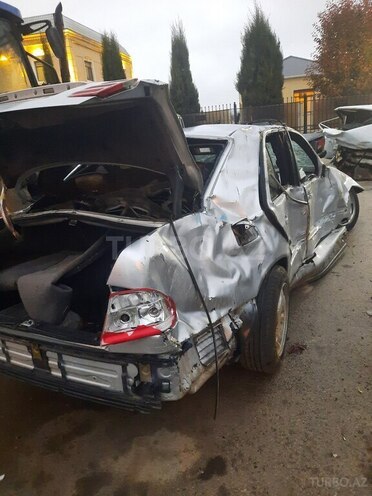 Mercedes E 230 1997, 200,000 km - 2.3 l - Füzuli