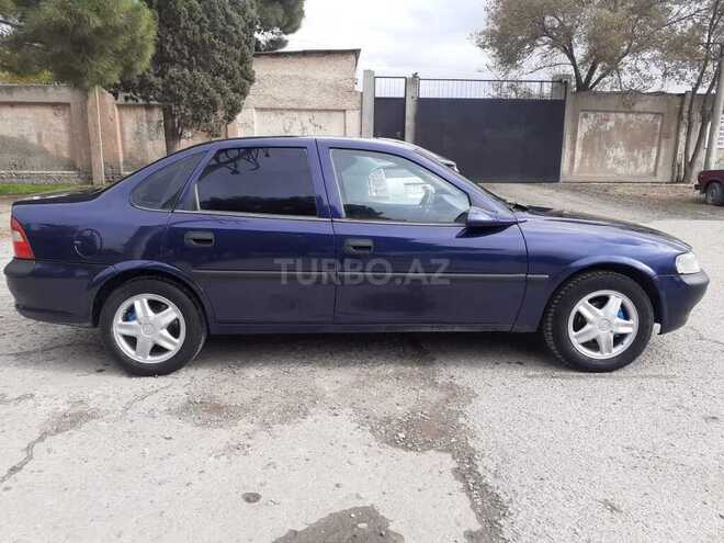 Opel Vectra 1996, 240,000 km - 1.6 l - Sumqayıt