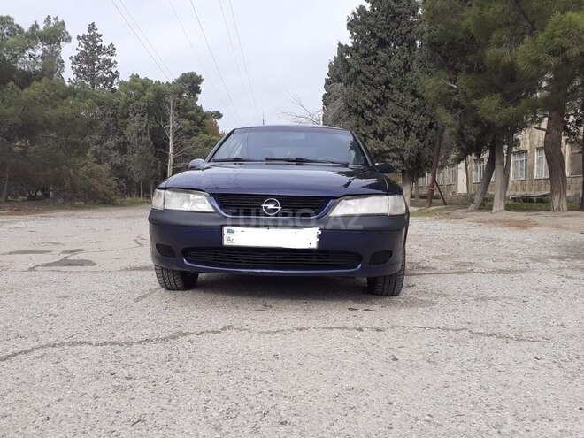 Opel Vectra 1996, 240,000 km - 1.6 l - Sumqayıt