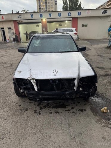 Mercedes C 200 1997, 280,000 km - 2.0 l - Bakı