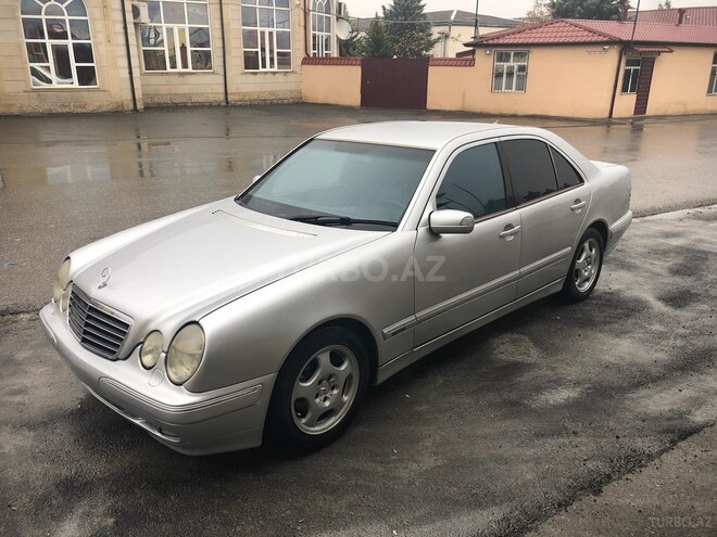 Mercedes E 240 2001, 312,568 km - 2.4 л - Quba