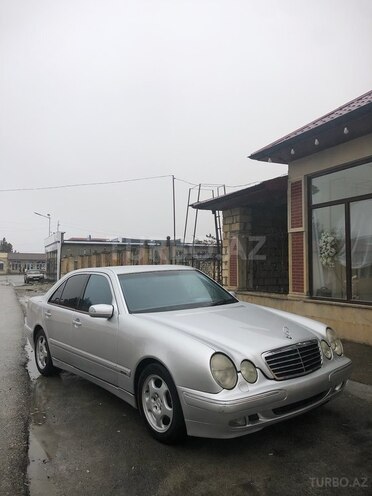 Mercedes E 240 2001, 312,568 km - 2.4 л - Quba