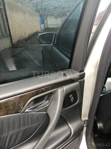 Mercedes E 240 2001, 312,568 km - 2.4 л - Quba
