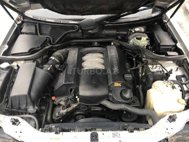 Mercedes E 240 2001, 312,568 km - 2.4 л - Quba