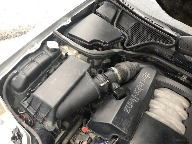Mercedes E 240 2001, 312,568 km - 2.4 л - Quba