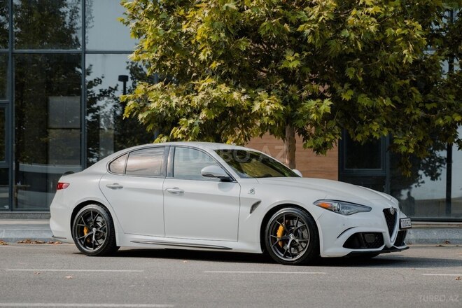 Alfa Romeo Giulia-2