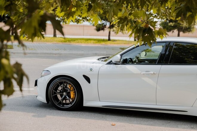 Alfa Romeo Giulia-4