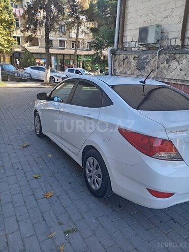 Hyundai Accent 2016, 144,841 km - 1.6 l - Şəki