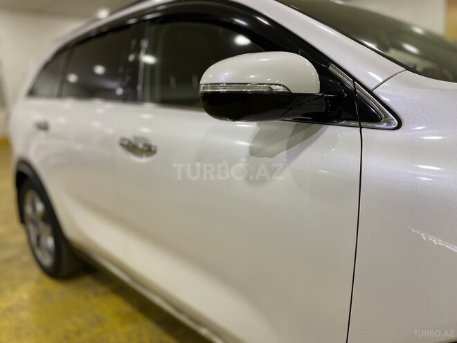 Kia Sorento-9