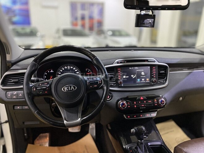 Kia Sorento-19