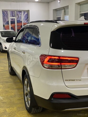 Kia Sorento-10