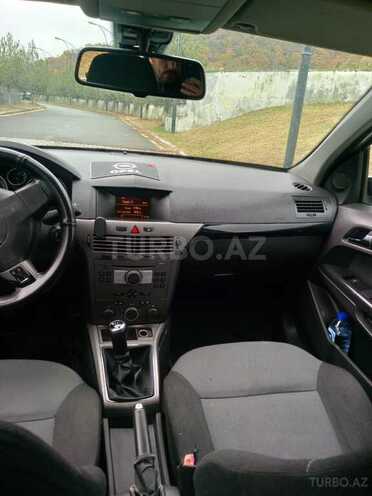 Opel Astra 2006, 230,000 km - 1.3 л - Balakən