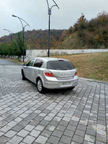 Opel Astra 2006, 230,000 km - 1.3 л - Balakən