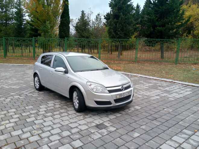 Opel Astra 2006, 230,000 km - 1.3 л - Balakən