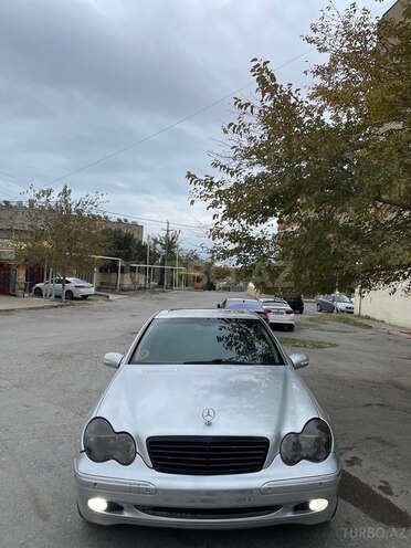 Mercedes C 240 2001, 385,000 km - 2.6 l - Bakı