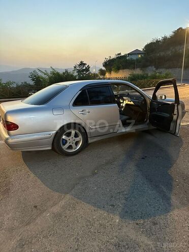 Mercedes E 200 1997, 353,000 km - 2.0 л - Bakı