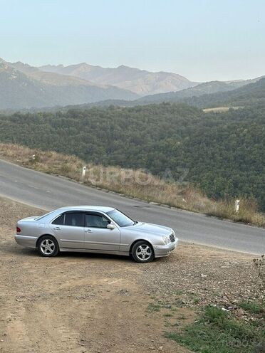 Mercedes E 200 1997, 353,000 km - 2.0 л - Bakı