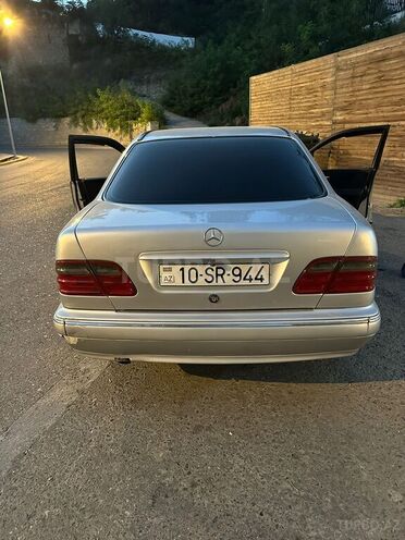 Mercedes E 200 1997, 353,000 km - 2.0 л - Bakı