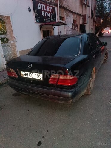 Mercedes E 200 1999, 377,000 km - 2.0 l - Sumqayıt