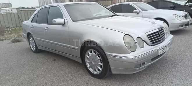 Mercedes E 240 2000, 346,984 km - 2.4 l - Ucar