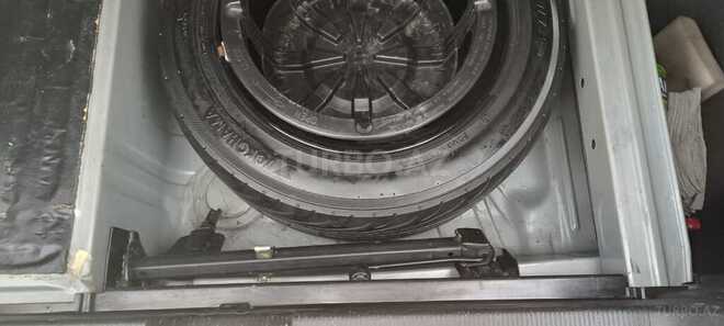 Mercedes E 240 2000, 346,984 km - 2.4 l - Ucar