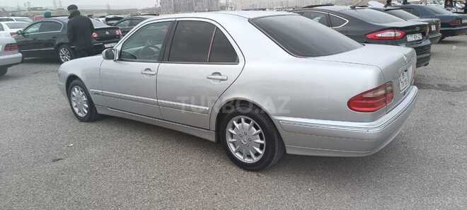 Mercedes E 240 2000, 346,984 km - 2.4 l - Ucar