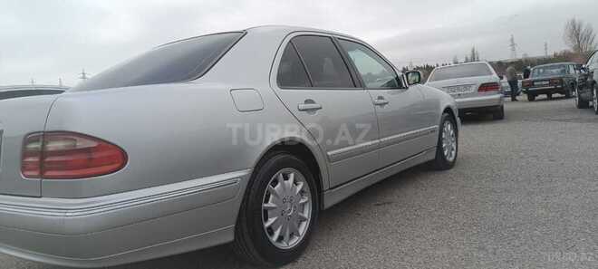 Mercedes E 240 2000, 346,984 km - 2.4 l - Ucar