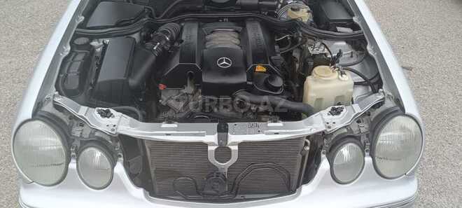 Mercedes E 240 2000, 346,984 km - 2.4 l - Ucar