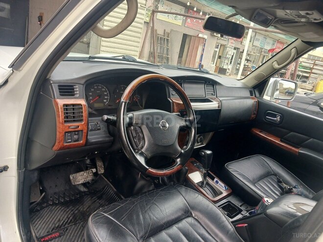 Nissan Patrol 2010, 215,322 km - 3.0 l - Bakı