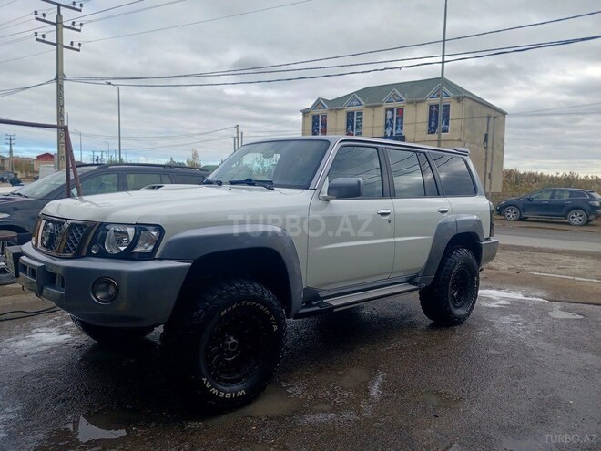 Nissan Patrol 2010, 215,322 km - 3.0 l - Bakı