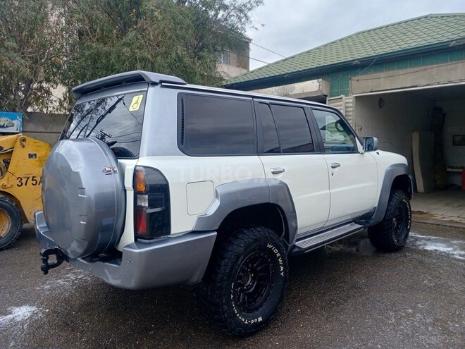 Nissan Patrol 2010, 215,322 km - 3.0 l - Bakı