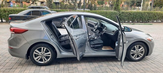 Hyundai Elantra 2017, 69,000 km - 2.0 l - Bakı