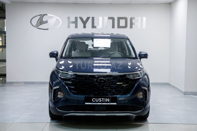 Hyundai Custin-1