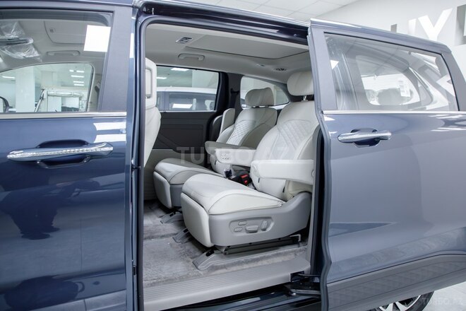 Hyundai Custin-5