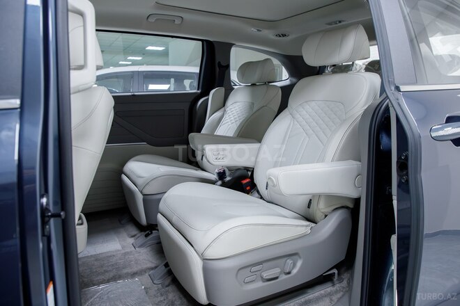 Hyundai Custin-6