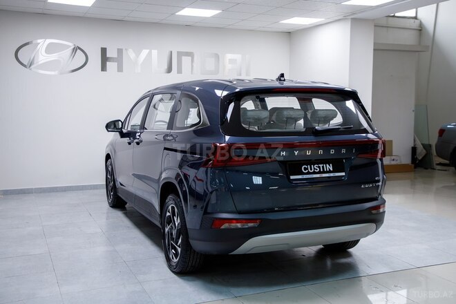 Hyundai Custin-19