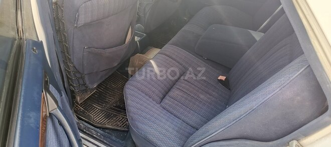 Mercedes E 200 1991, 345,678 km - 2.0 l - Bərdə