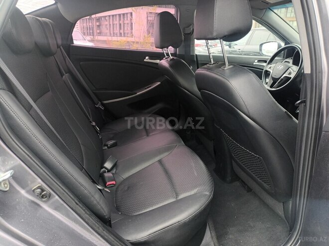 Hyundai Accent-8