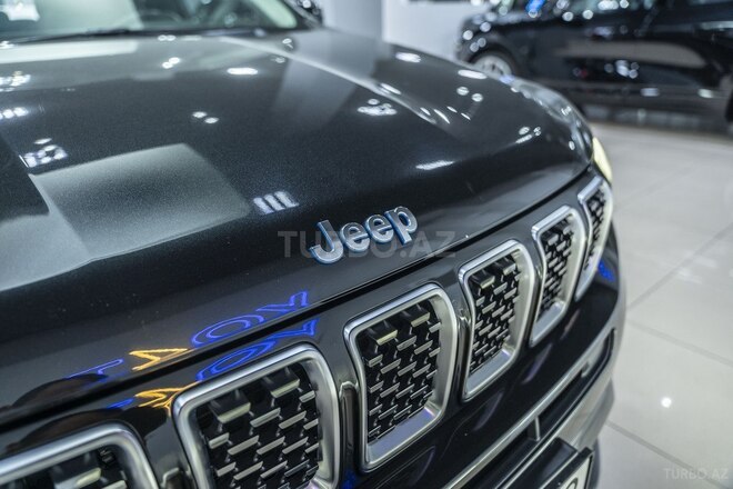 Jeep Grand Commander-10