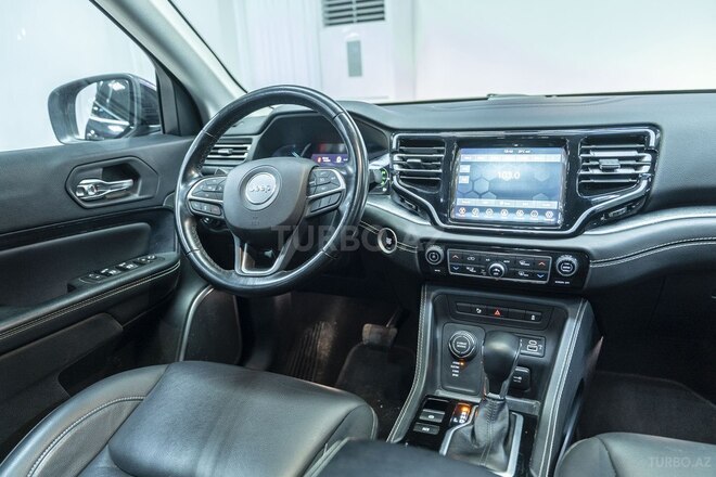 Jeep Grand Commander-14