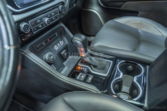 Jeep Grand Commander-21