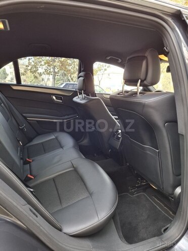 Mercedes E 220 d 4MATIC 2014, 196,000 km - 2.2 л - Gəncə