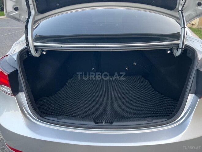 Hyundai Elantra 2015, 178,637 km - 1.8 л - Bakı
