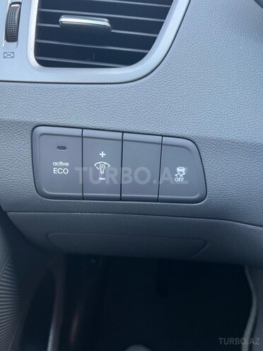 Hyundai Elantra 2015, 178,637 km - 1.8 л - Bakı