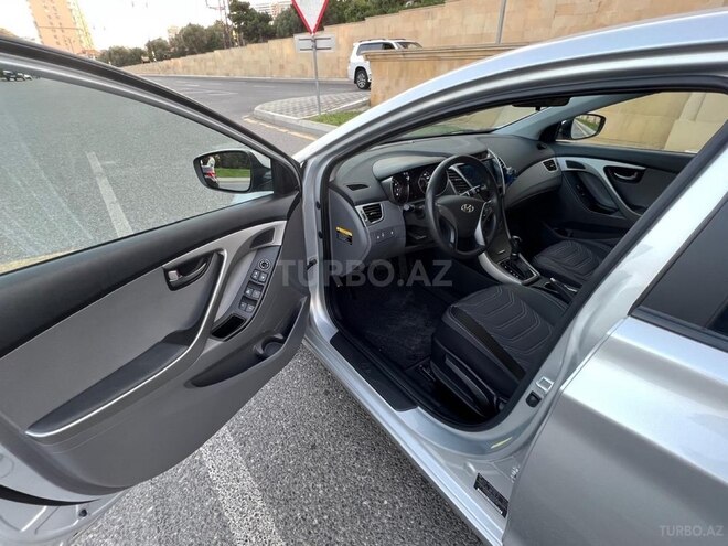 Hyundai Elantra 2015, 178,637 km - 1.8 л - Bakı