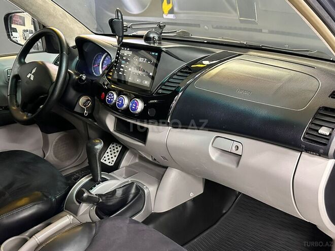 Mitsubishi L200 2008, 290,000 km - 2.5 l - Bakı