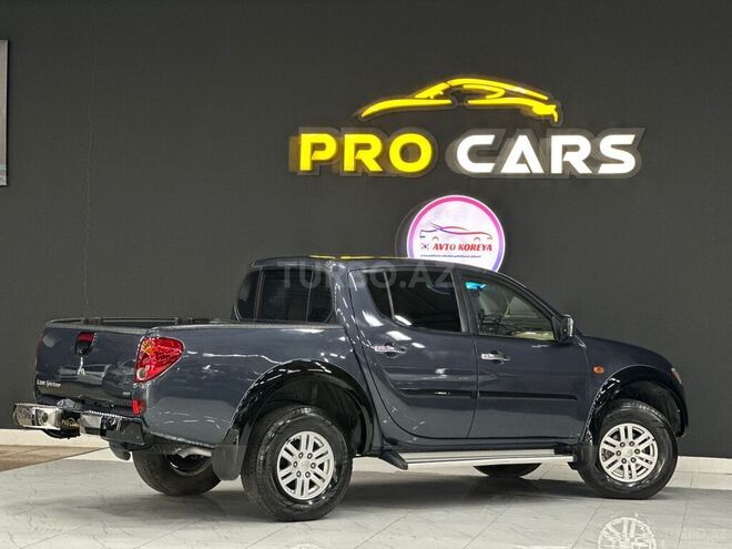 Mitsubishi L200 2008, 290,000 km - 2.5 l - Bakı